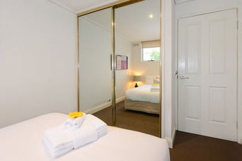 UrbanMinder @ Margeaux - Accommodation Main Beach 8