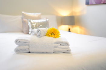 UrbanMinder @ Margeaux - Accommodation Main Beach 14