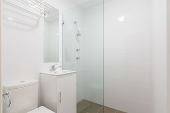 Shilla Lodge Hotel - Accommodation Main Beach 9