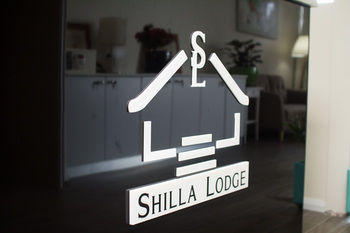 Shilla Lodge Hotel - Accommodation Main Beach 18