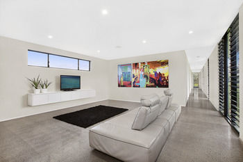 Zebula Gloucester - Accommodation Main Beach 5