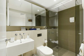 UrbanMinder At SQ - Accommodation Main Beach 0
