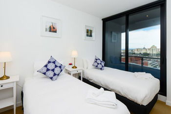 UrbanMinder At SQ - Accommodation Main Beach 5