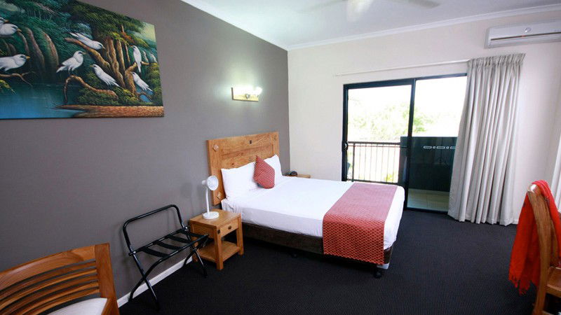  Accommodation Main Beach