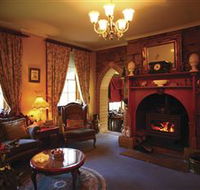 Oatlands Lodge Colonial Accommodation - Accommodation Main Beach