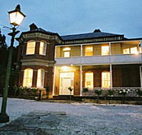 Amberley House - Accommodation Main Beach