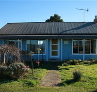 Castaway Cottage - Accommodation Main Beach