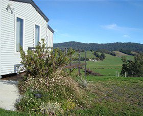 Pinners' Bed And Breakfast - Accommodation Main Beach 0