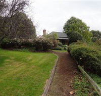 Camellia Cottage On Maple Hill