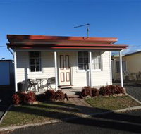 Moomba Holiday and Caravan Park - Accommodation Main Beach
