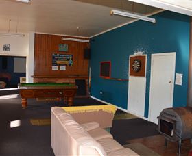 Tasman Backpackers - Accommodation Main Beach 2