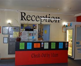 Tasman Backpackers - Accommodation Main Beach 3