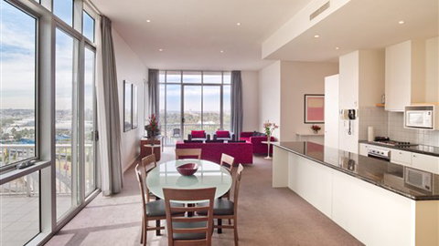 Adina Apartment Hotel Melbourne, Flinders Street - Accommodation Main Beach 2