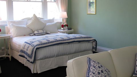 Old Post Office Bed & Breakfast - Accommodation Main Beach 1