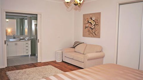 Old Post Office Bed & Breakfast - Accommodation Main Beach 5