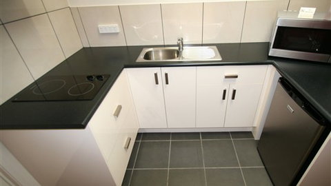 Best Western Hamilton Lakeside Motel - Accommodation Main Beach 0