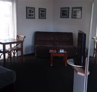 Budget On The Lake - Accommodation Main Beach