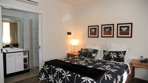 Norwood House Receptions & Motel - Accommodation Main Beach 2