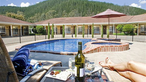 Ovens Valley Motor Inn - Accommodation Main Beach 1