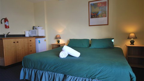 Alpine Heights - Accommodation Main Beach 5