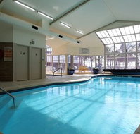 Lake Edge Resort - Accommodation Main Beach