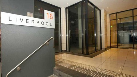 About Melbourne Apartments - Accommodation Main Beach 6