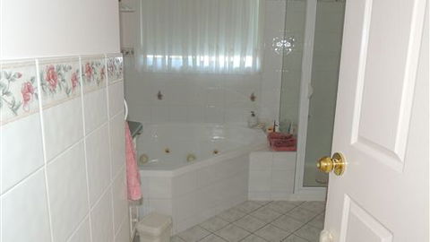 Burrabliss Bed And Breakfast - Accommodation Main Beach 5