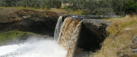 Boomers Guest House Hamilton - Accommodation Main Beach 10