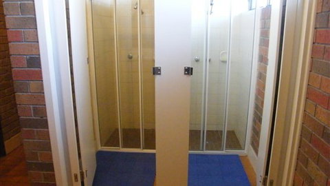 Boomers Guest House Hamilton - Accommodation Main Beach 5