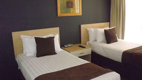 Mildura Golf Resort - Accommodation Main Beach 1