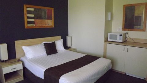 Mildura Golf Resort - Accommodation Main Beach 3
