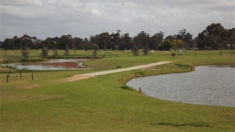 Mildura Golf Resort - Accommodation Main Beach 7