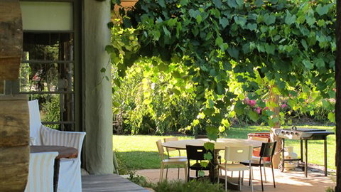 Planetrees Estate  - Accommodation Main Beach 4