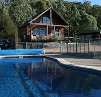 Karoonda Olive Grove Retreat at Mt Buffalo Olives - Accommodation Main Beach