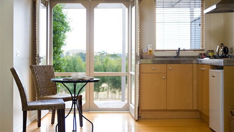 Armley Park - Accommodation Main Beach 0