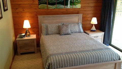 Southern Anchorage Retreat - Accommodation Main Beach 0