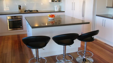 Adelberg - Accommodation Main Beach 2