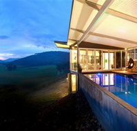 Feathertop Chateau - Accommodation Main Beach