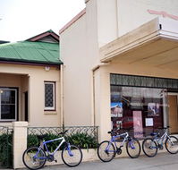 The Glen Bakery - Accommodation Main Beach