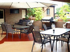 AAA Lancaster Court Motel - Accommodation Main Beach 3