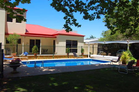 Aarinda Retreat - Accommodation Main Beach 4