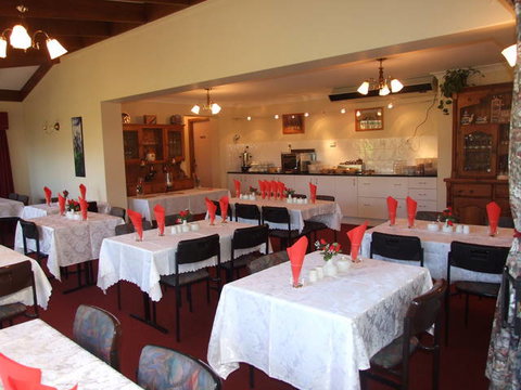 Allan Cunningham Motel And Old Wagon Restaurant - Accommodation Main Beach 6