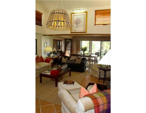 Arabella On Buderim Guesthouse - Accommodation Main Beach 1