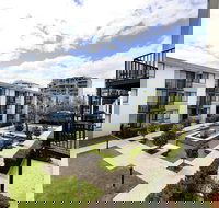 Assured Waterside Apartments - Accommodation Main Beach