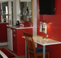 Avaleen Lodge Motor Inn - Accommodation Main Beach