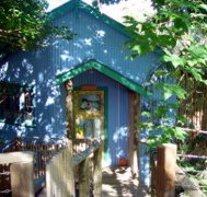 Blue Poles Cafe Gallery  BB - Accommodation Main Beach