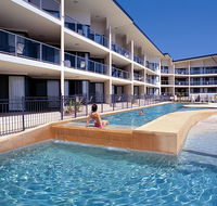 Boathouse Resort Tea Gardens - Accommodation Main Beach