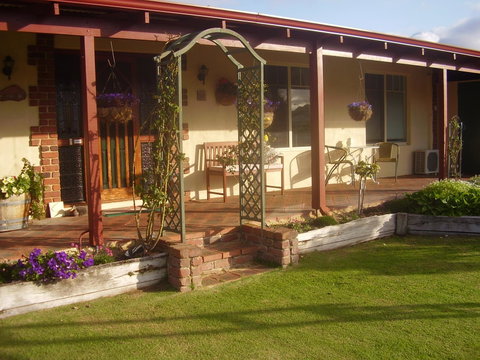 Busselton Marina Bed & Breakfast - Accommodation Main Beach 2