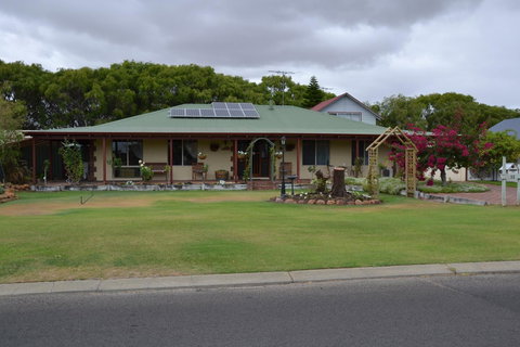 Busselton Marina Bed & Breakfast - Accommodation Main Beach 9