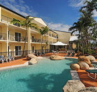 Cairns Queenslander Hotel  Apartments - Accommodation Main Beach